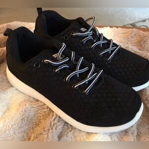 D&N Womens Black Sport Sneakers